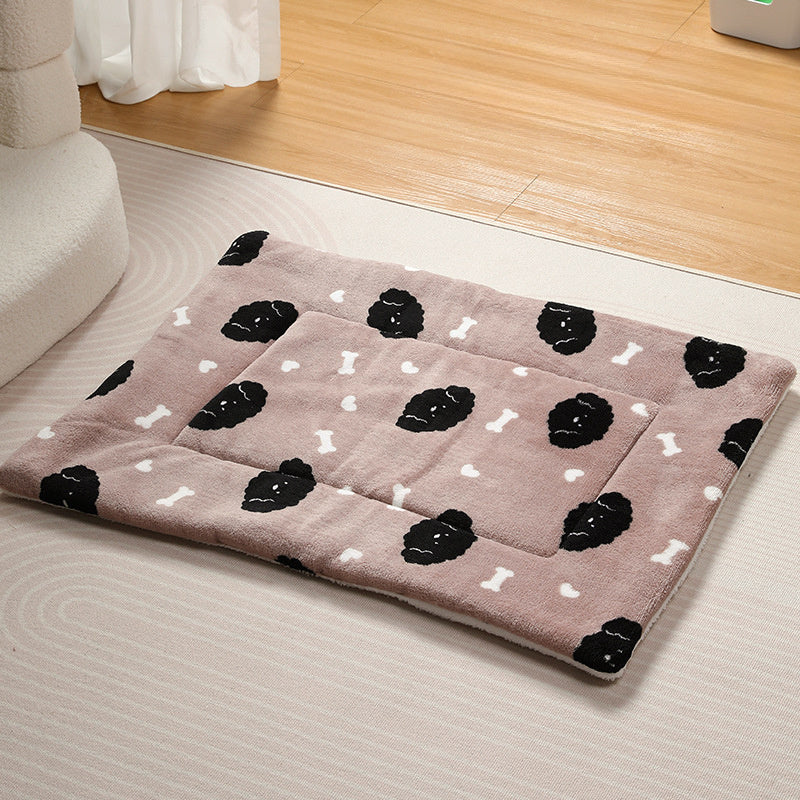 Coral Fleece Pet Mat – Ultra-Soft, All-Season Comfort for Cats of All Ages