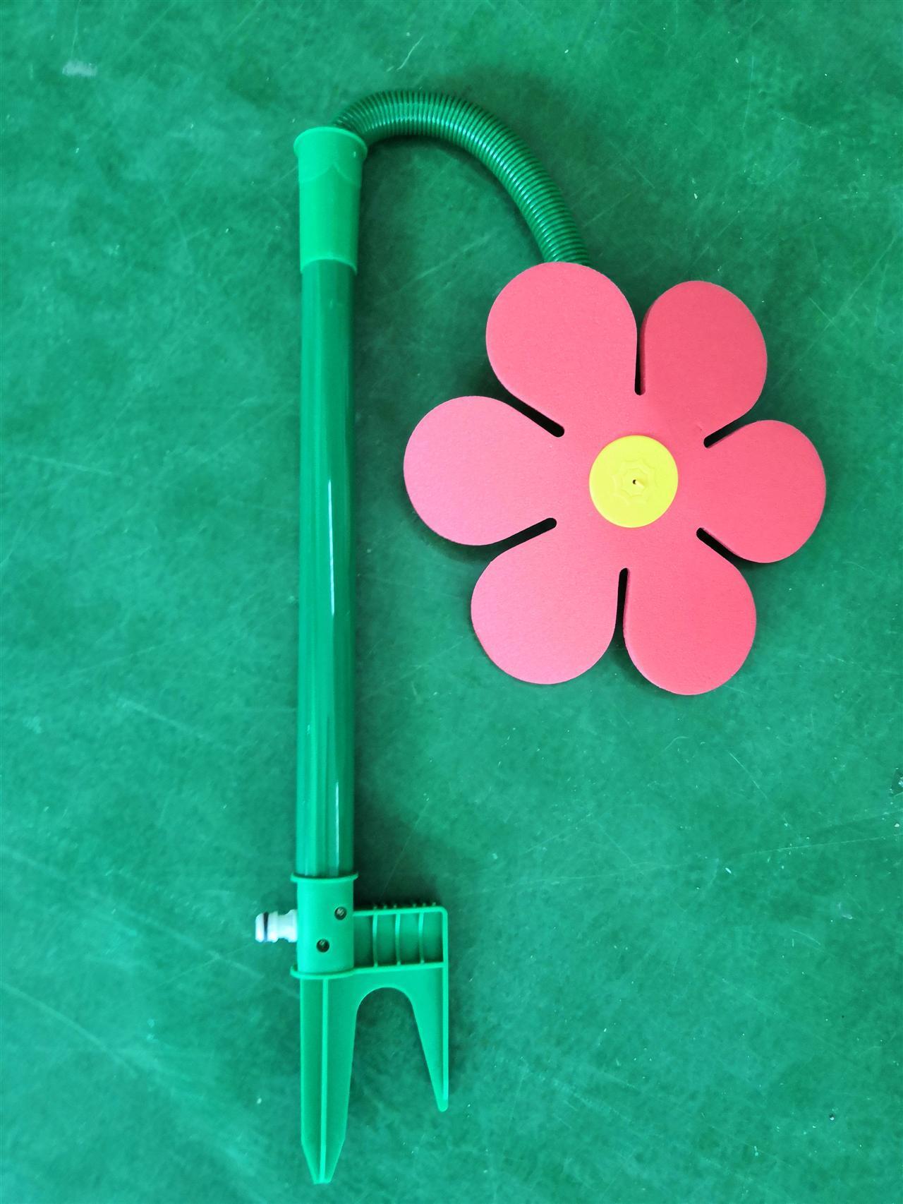 Adjustable Sunflower Garden Sprinkler Tool for Lawn Hose Irrigation
